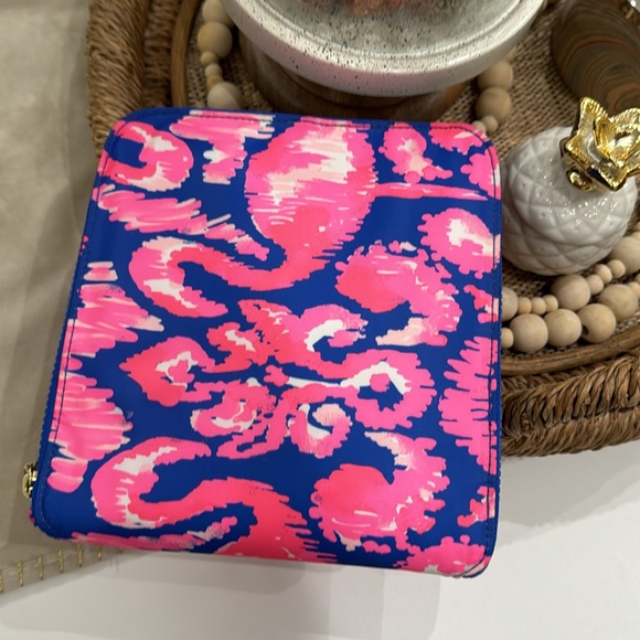 NWOT Lilly Pulitzer Getaway Packable Tote - Picture 3 of 6